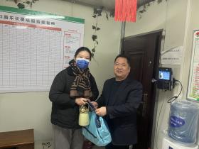 乘客频丢物品，车站代为保管成常态